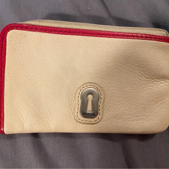 EUC Fossil Change Wallet - Picture 2 of 3